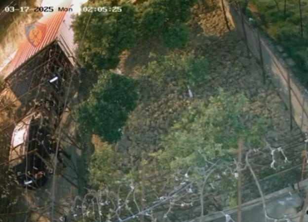 Sherr për prona, i djeg dy makinat xhaxhait, arrestohet 30-vjeçari 