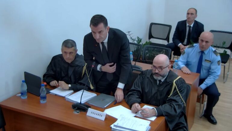 LIVE/ Erion Veliaj në Kushtetuese, nis seanca në gjykatë