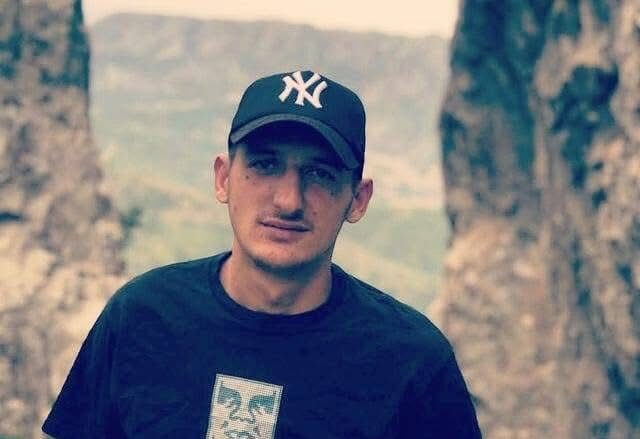 Durrës/ Flet për herë të parë motra e Aranit Kurtit: Nuk besoj se u vra për një kafe!