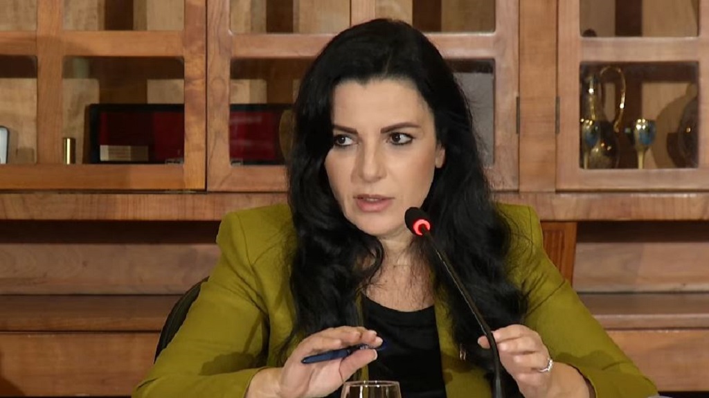 Pas raporteve se është nën hetim nga SPAK-u, Belinda Balluku flet nga Zvicra