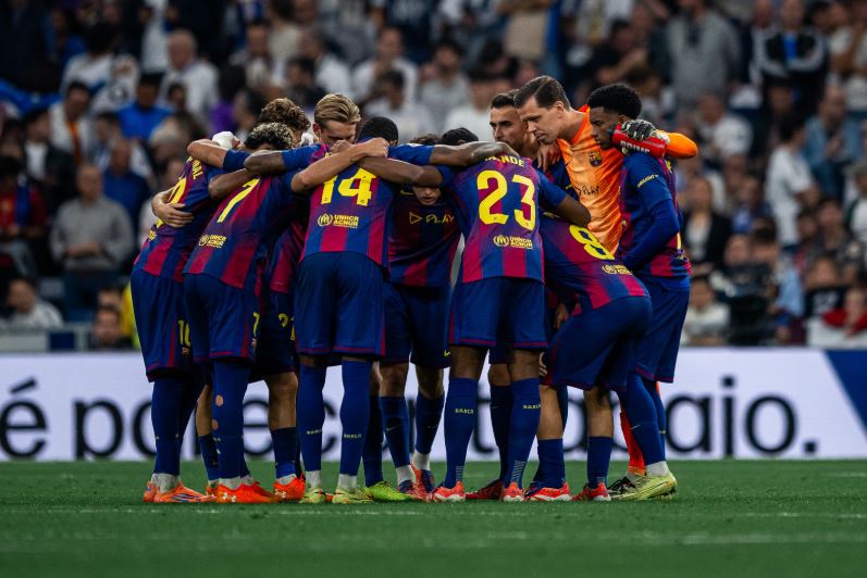 Barcelona në një periudhë të vështirë, Hansi Flik: Tetori ishte një muaj m***