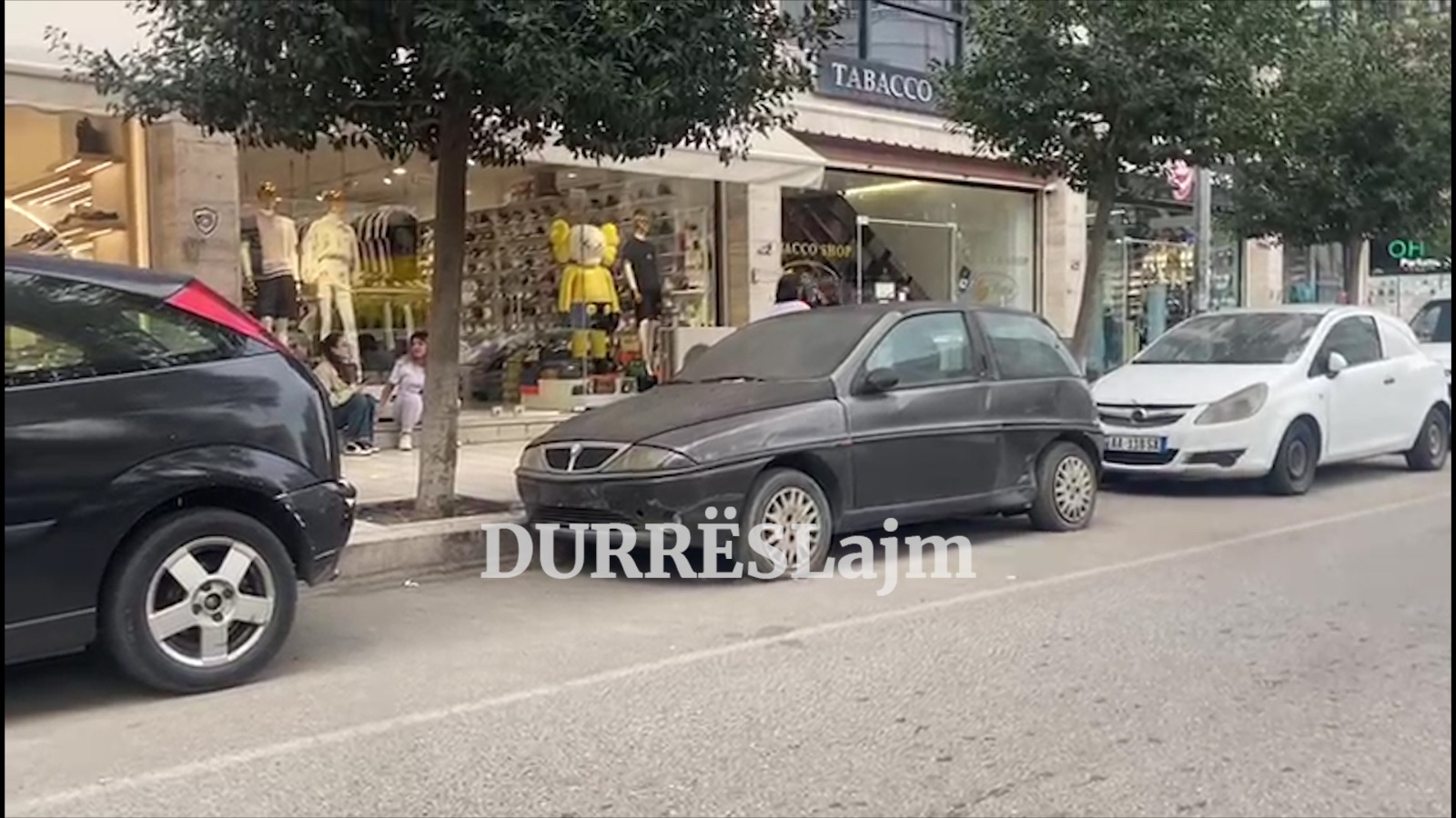Kaosi me vendparkimet në Durrës, mungon zgjidhja reale e problemit (VIDEO)
