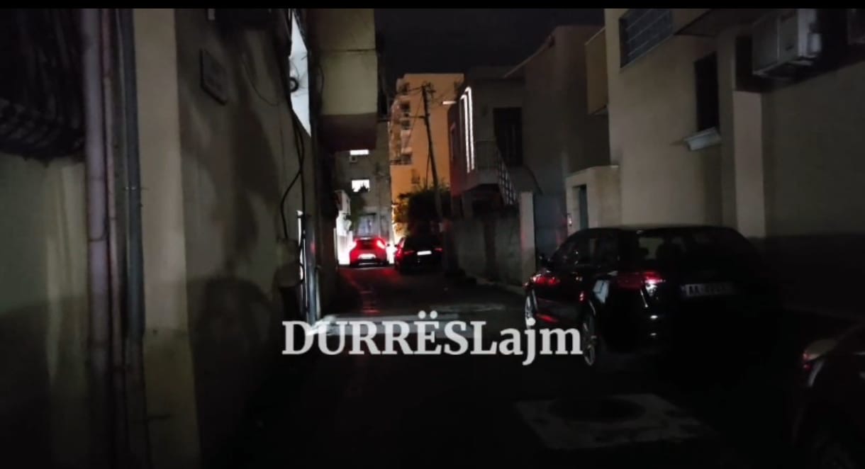 VIDEO/ Në terr një nga akset më të frekuentuara të Durrësit