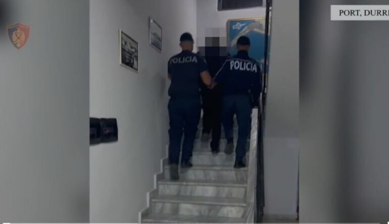 Durrës, finalizohet operacioni policor &#8220;Marine&#8221;. Prangosen 3 persona (VIDEO)