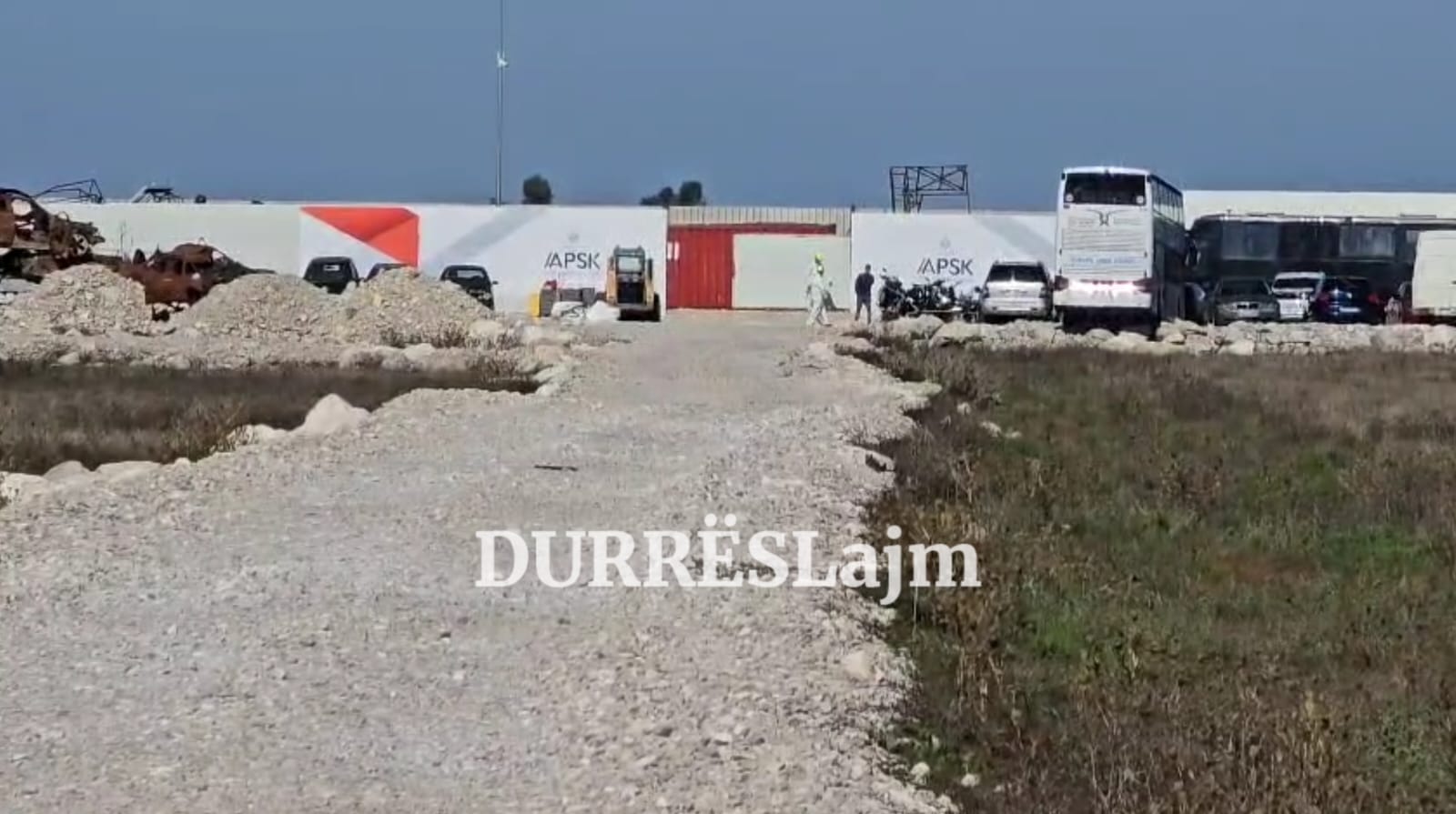 Marrja e mostrave/ Prokuroria e Durrësit hapi sot 102 kontejnerët që dyshohet se kanë mbetje të rrezikshme (VIDEO)