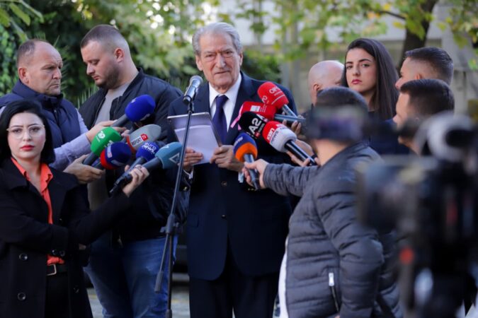 Berisha: Kemi paraqitur në KLGJ kërkesë për konstatimin e mbarimit të mandatit të Irena Gjokës