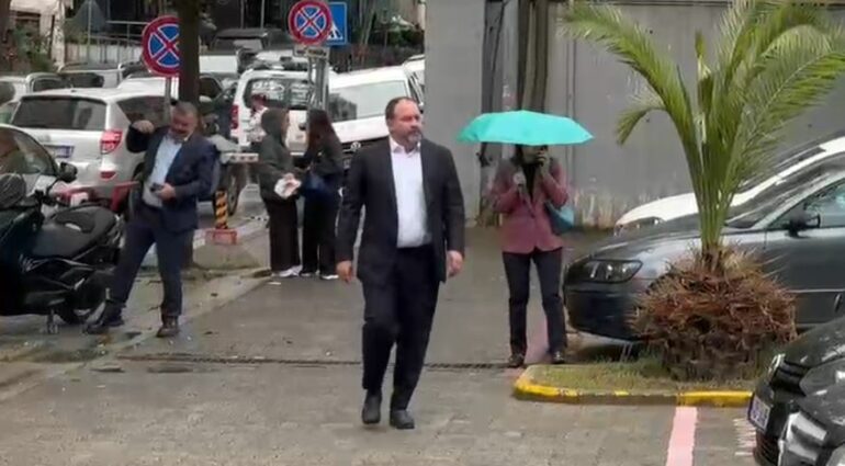 Arbjan Mazniku paraqitet në GJKKO, ja arsyeja! 