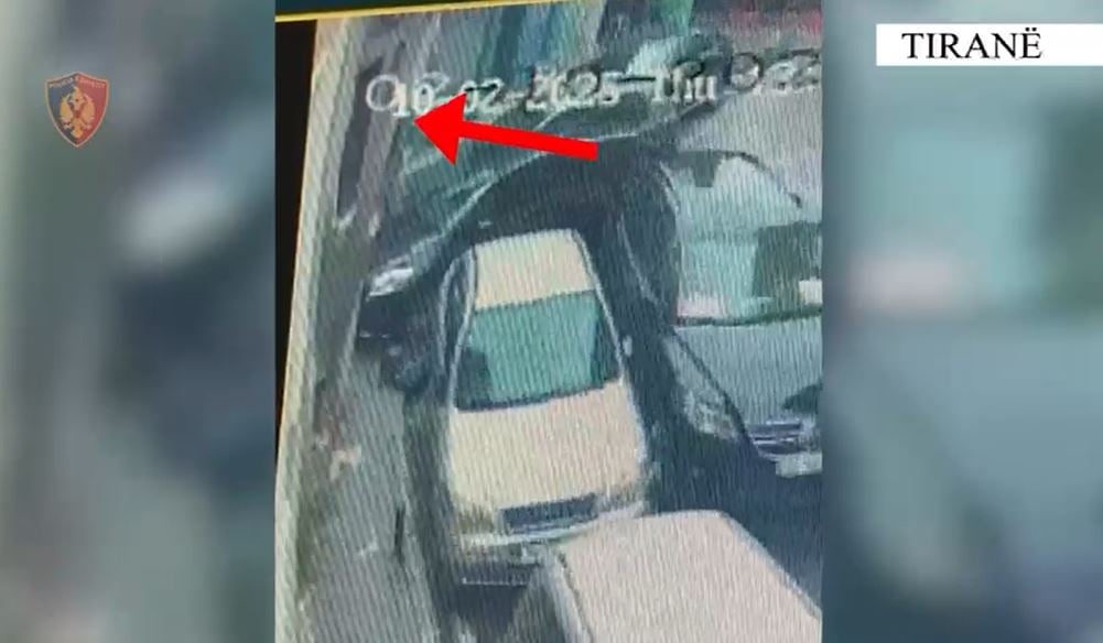 Vodhi në lokal çantën me euro të një klienti dhe e fshehu në një rrugicë, arrestohet hajduti (VIDEO)