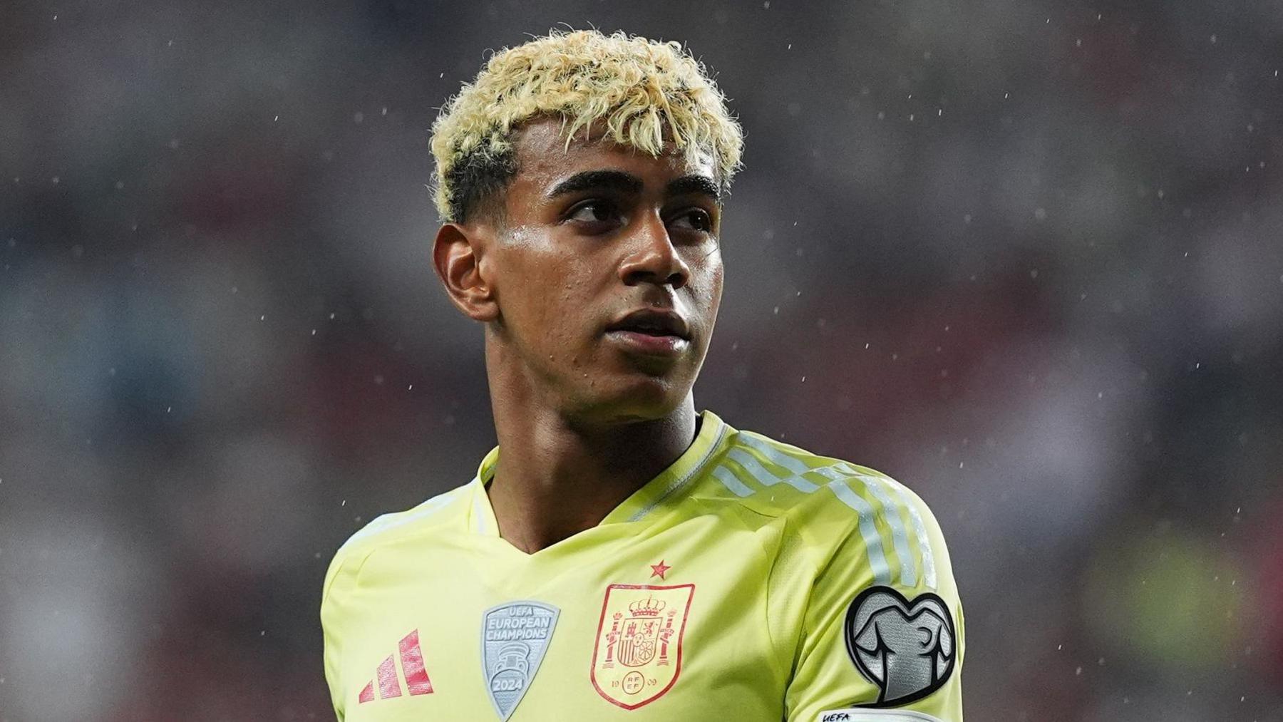 Thellohet përplasja, ish presidenti i Barcelonës: De la Fuente duhet të ndjekë një kurs anglishteje