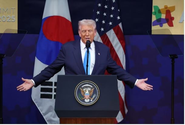 Trump njofton se SHBA-ja do të fillojë “menjëherë” testimin e armëve bërthamore