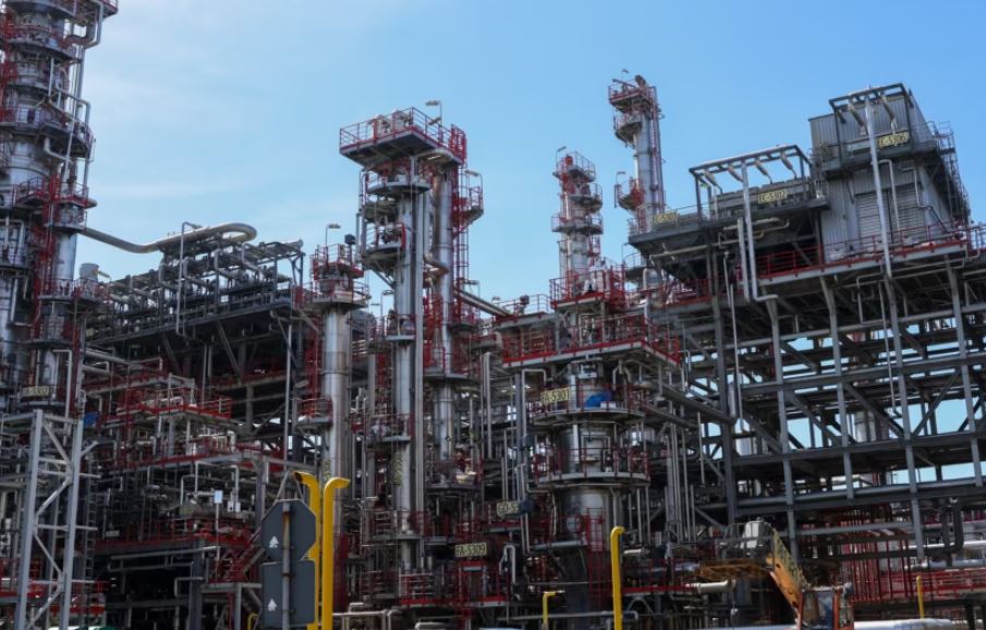 Analiza: Serbia në krizë nafte, çmimet mund të rriten