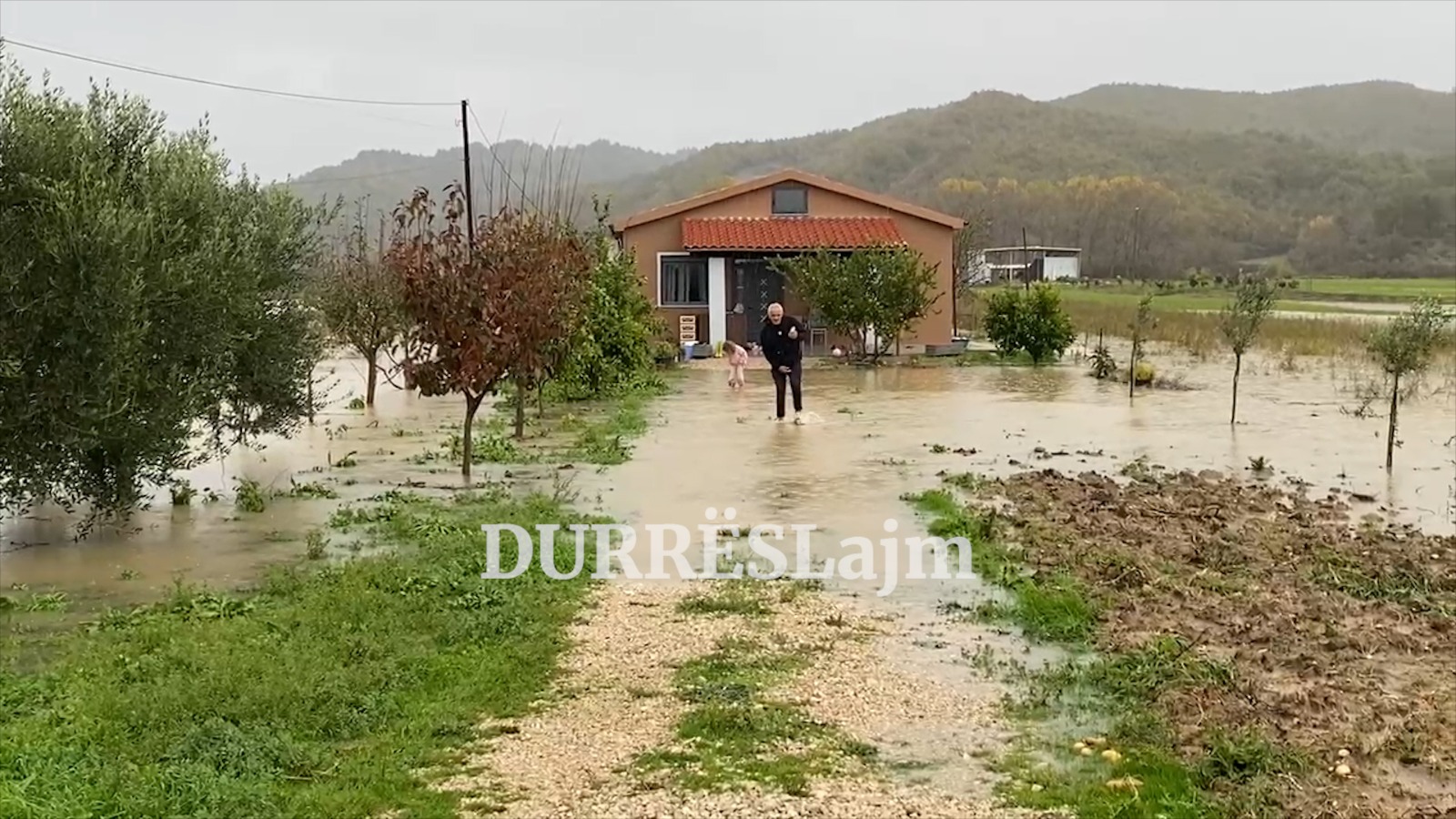 Rreziku nga përmbytjet/ Si paraqitet situata në qarkun e Durrësit (VIDEO)
