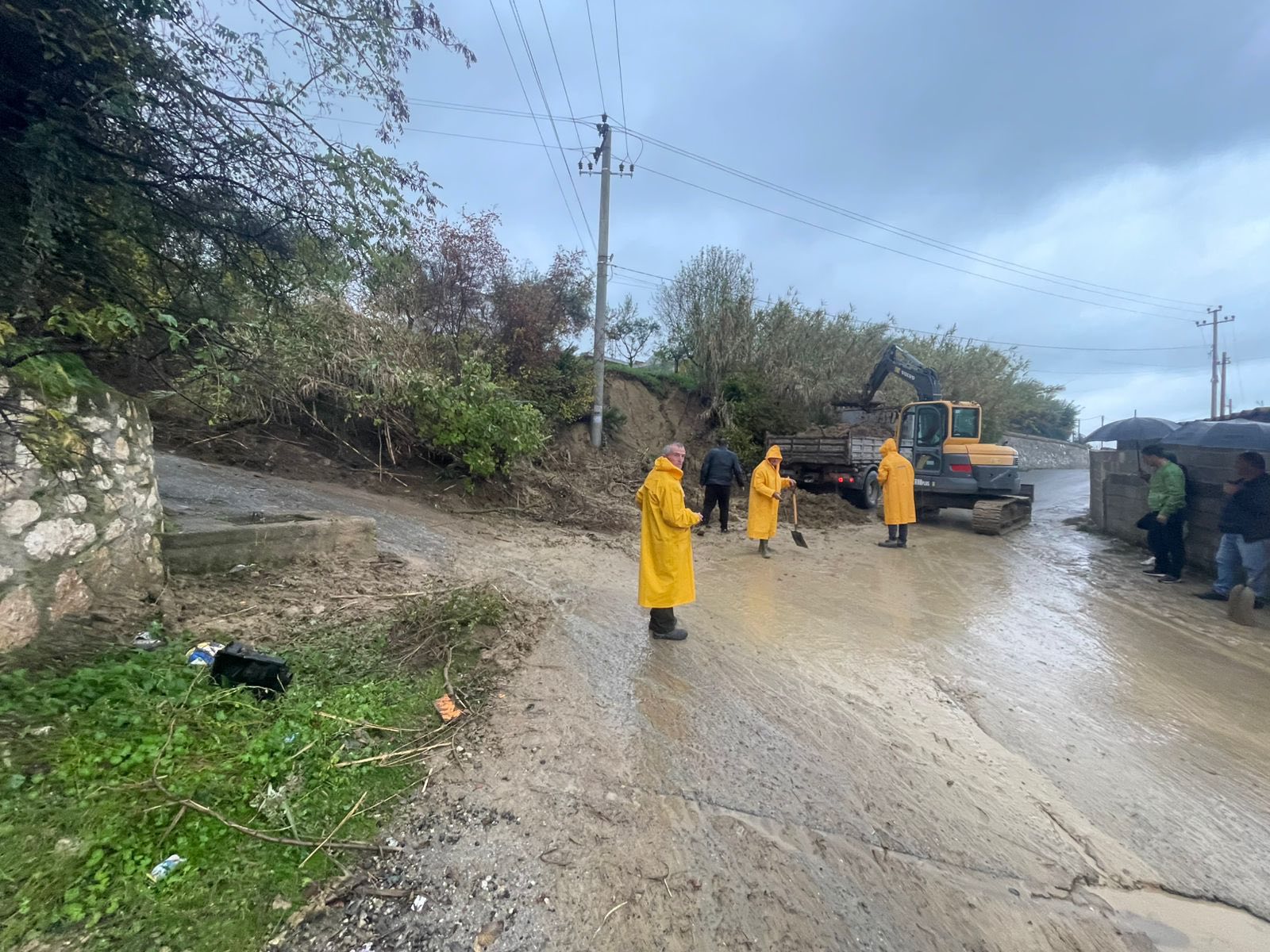Përmbytjet në Durrës, 220 ha tokë bujqësore nën ujë. Ja zona më e prekur