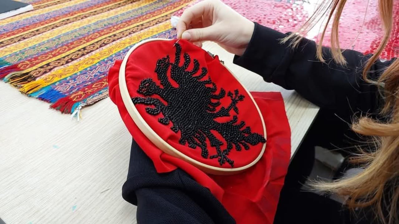 Në prag të festave të nëntorit, Rama publikon fotot nga programi Art dhe Zeje: Gjithçka merr jetë falë duarve të fëmijëve!