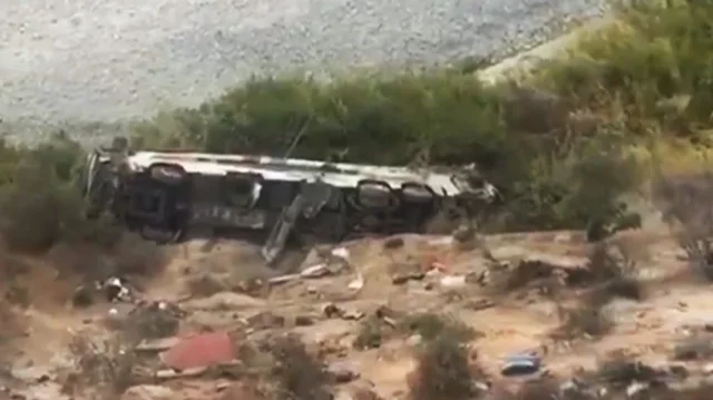 Peru/ Autobusi bie nga shkëmbi, 37 persona të vdekur dhe disa të plagosur