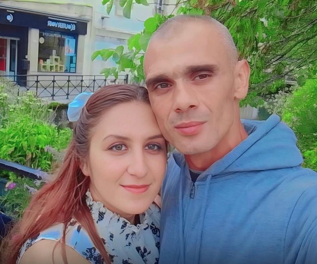 EMRAT-FOTO/ Burri vret gruan me çifte dhe më pas i jep fund jetës, ky është çifti që u gjet i vdekur në banesë në Francë! Lanë pas dy fëmijë të mitur