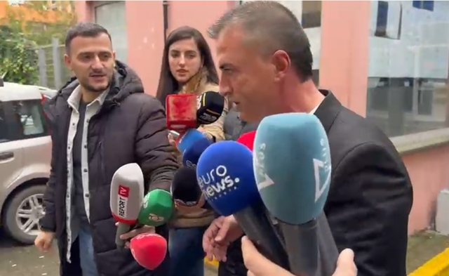 Mbi një orë në SPAK! Pas daljes Tërmet Peçi ‘kyç’ gojën për gazetarët: Të fala Ristanit&#8230;