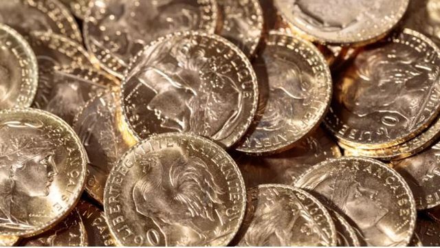 Zbulon ar me vlerë 700,000 euro teksa gërmonte në kopshtin e tij