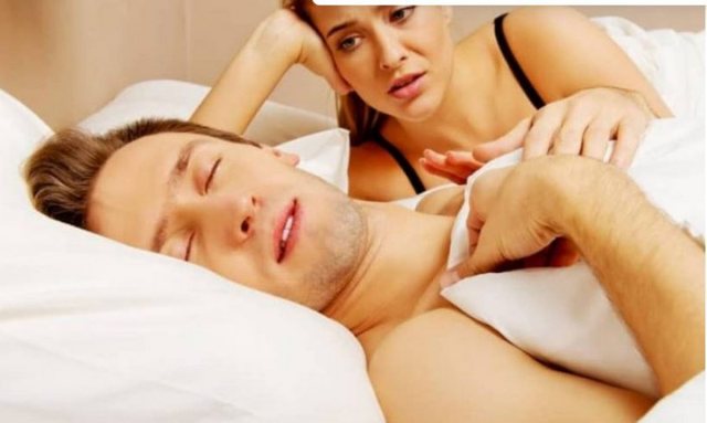 Çfarë tregon për shëndetin e folura në gjumë?