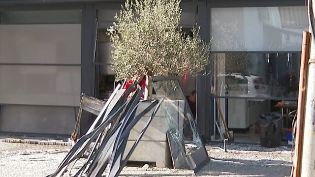 Tritoli për gjysmë milioni euro gjobëvënie ndaj biznesit në Kamëz/ Kapen 3 nga autorët, mes tyre ish-polici Jeton Lami