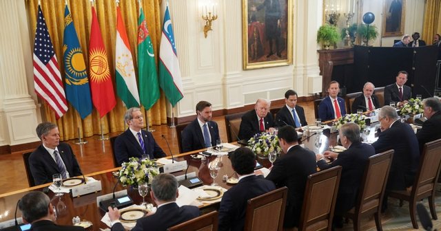 Trump dhe shtetet e Azisë Qendrore arrijnë marrëveshje për mineralet