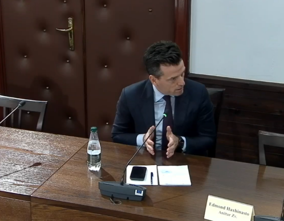 “Belinda Balluku, histori suksesi për vjedhje!”- Agron Shehaj ironizon zv.kryeministren: Tenderat i ndante në zyrën e saj