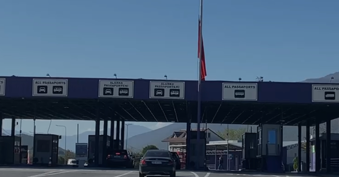 Rikthehet regjimi i lëvizjes së automjeteve pa kontrolle mes Shqipërisë dhe Kosovës, ja deri kur zgjat 