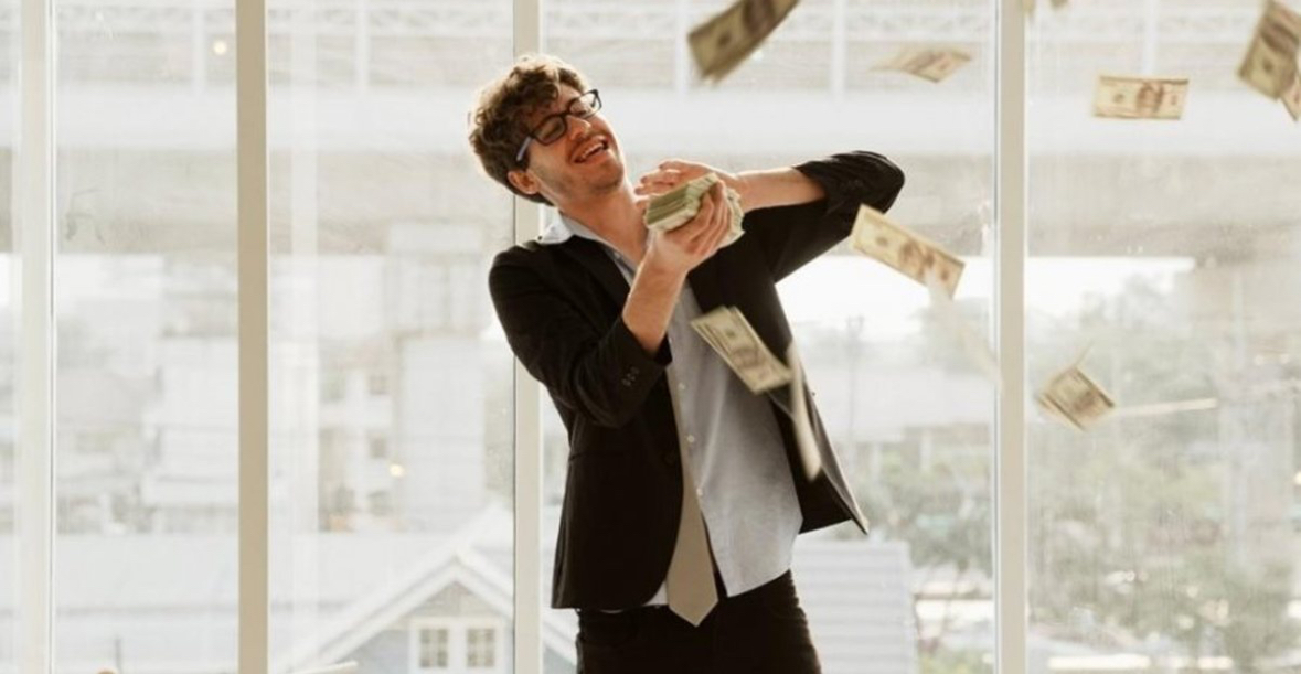 Rilindje, fillime të reja dhe shumë fat/ Katër shenjat e horoskopit që do të shkëlqejnë në vitin 2026 