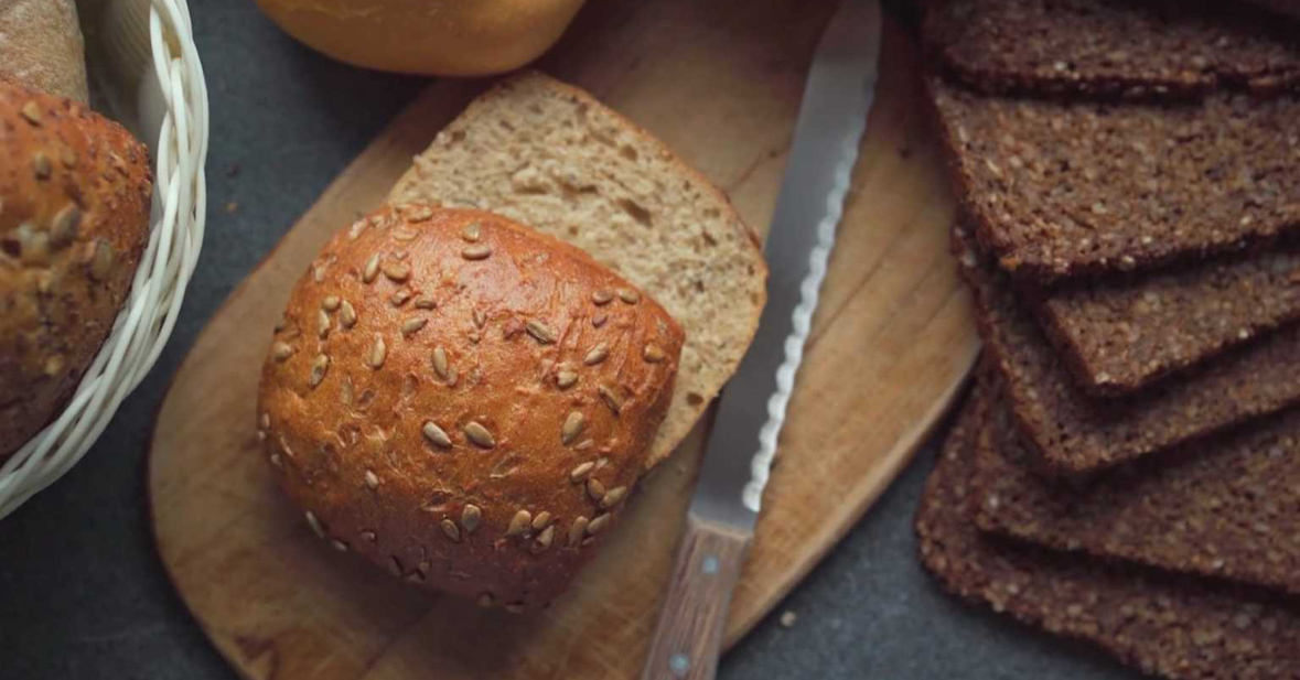 Dikur e pazëvendësueshme në çdo vakt, buka hiqet nga tryezat spanjolle