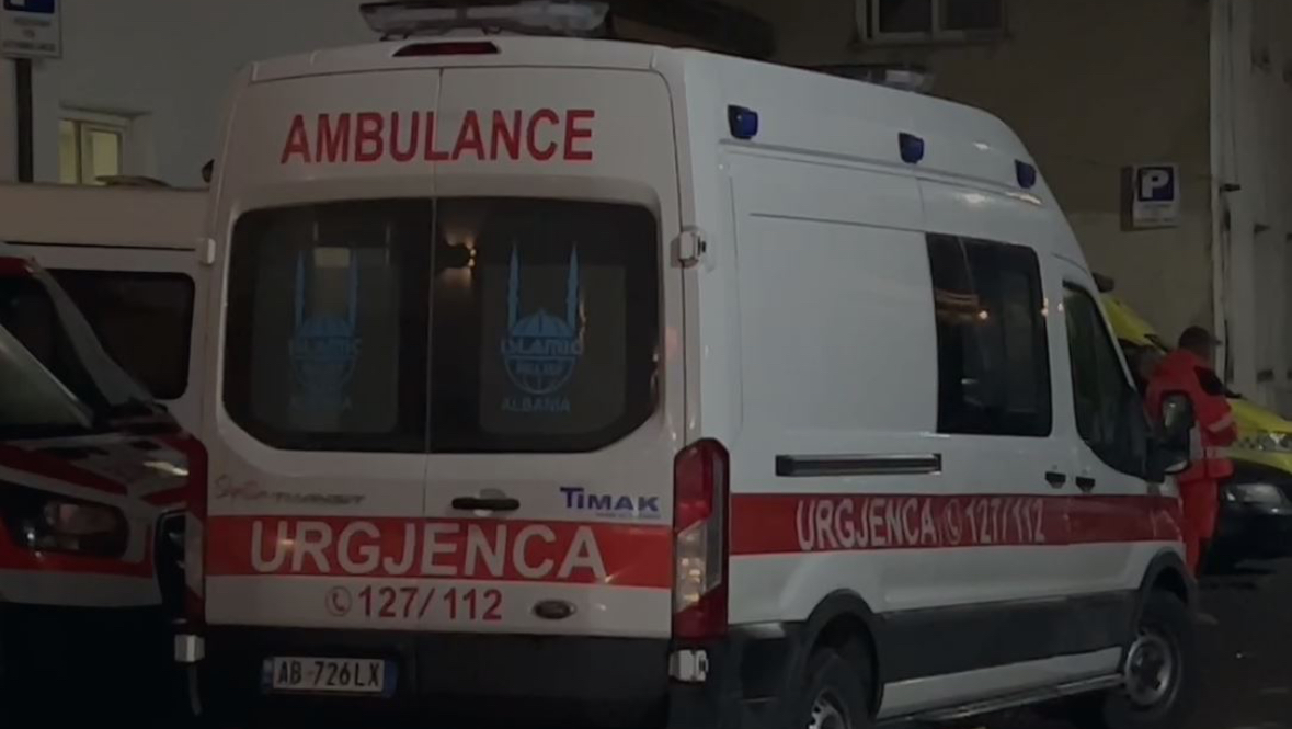 Sherr mes disa personave në Vlorë, plagoset me thikë 30-vjeçari