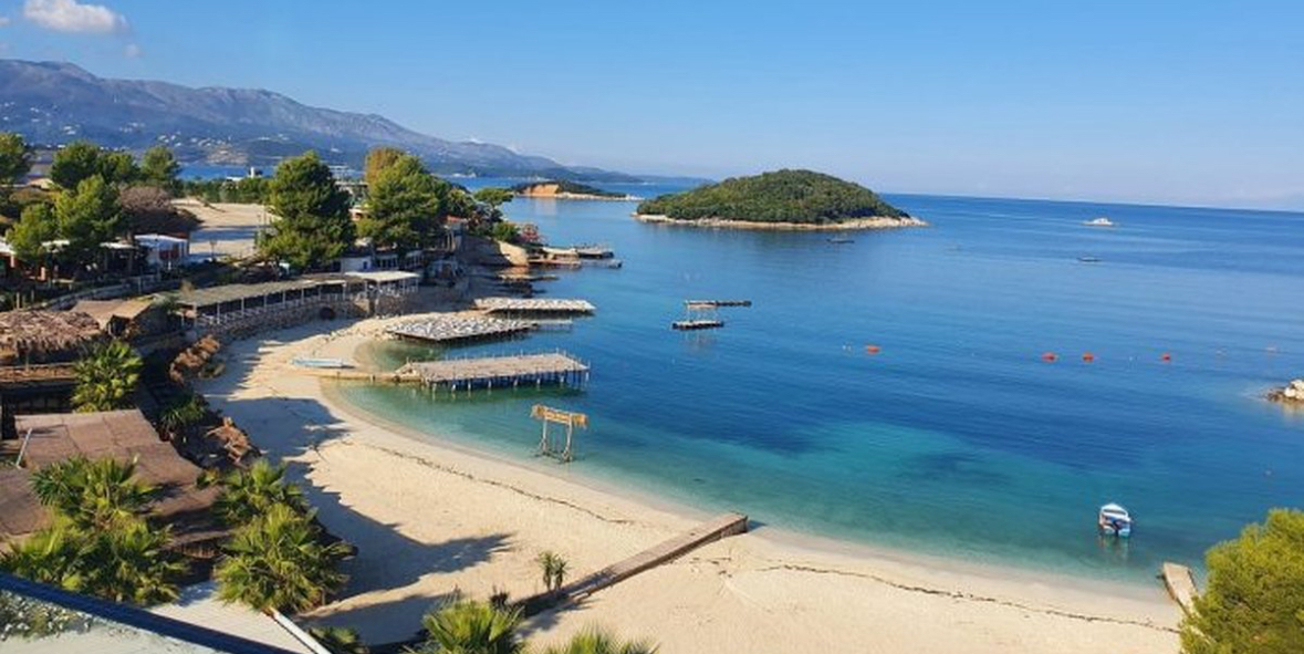 Faqja e njohur turistike rekomandon Rivierën Shqiptare për pushime në 2026 