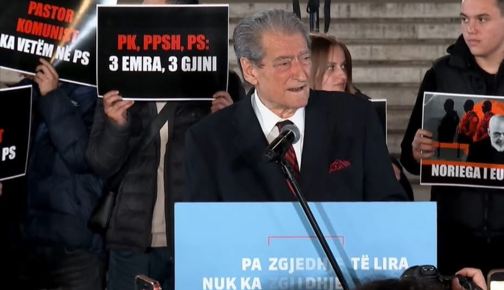 Protesta e PD para Kryeministrisë, Berisha mban fjalim: Jemi sot para pallatit të krimit shtetëror ndaj shtetit shqiptar