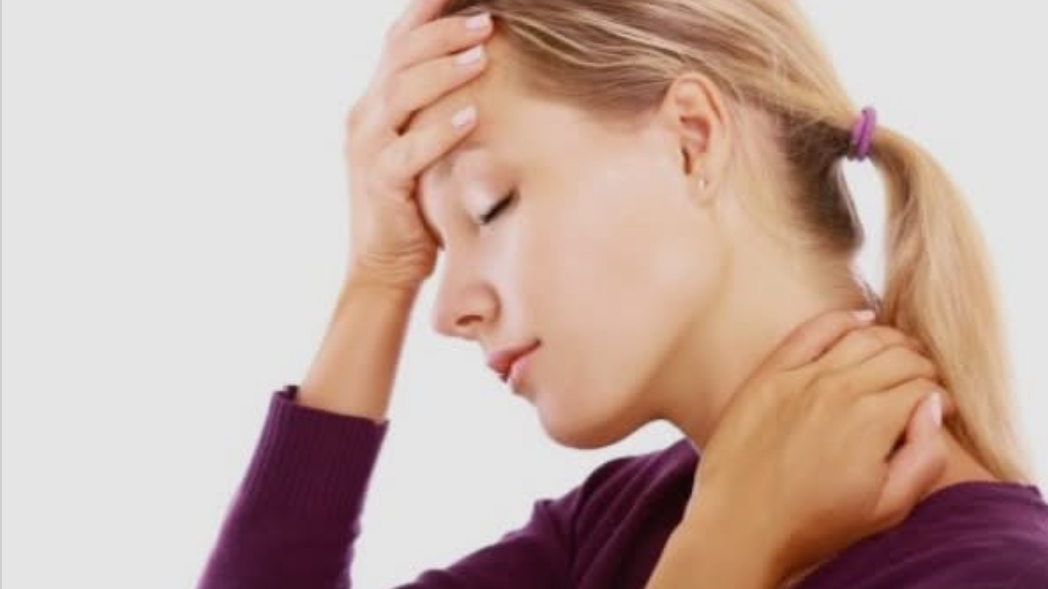 Stresi dhe covid 19 ndikojnë në dhimbjet e kokës në popullatë
