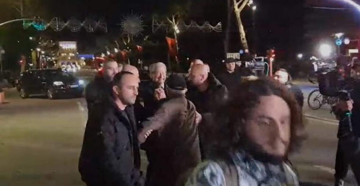 Qytetari tenton të ndalojë Berishën teksa shkonte drejt kryeministrisë, ndërhyjnë truprojat 