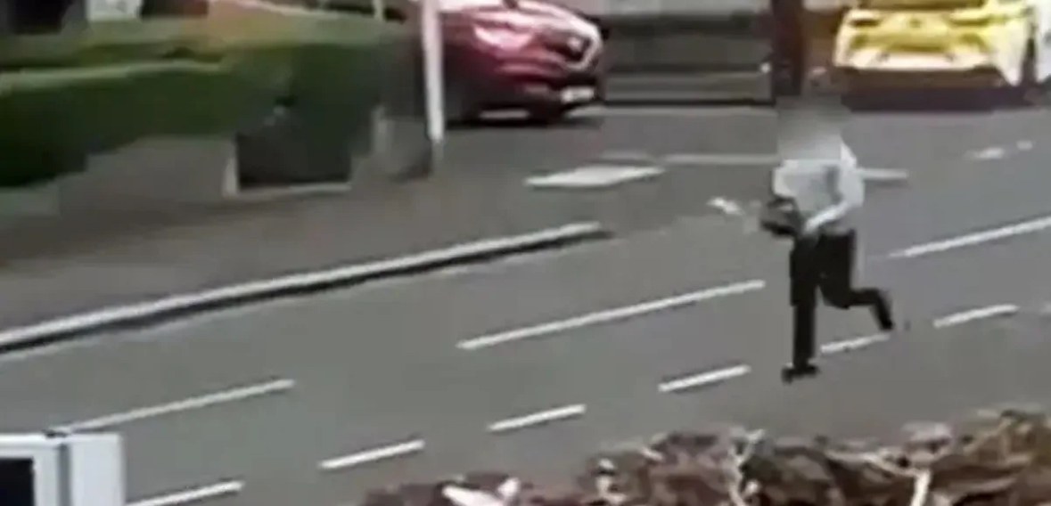 Angli/ Shqiptari përfundon në gjyq, ndoqi policinë me motorsharrë 