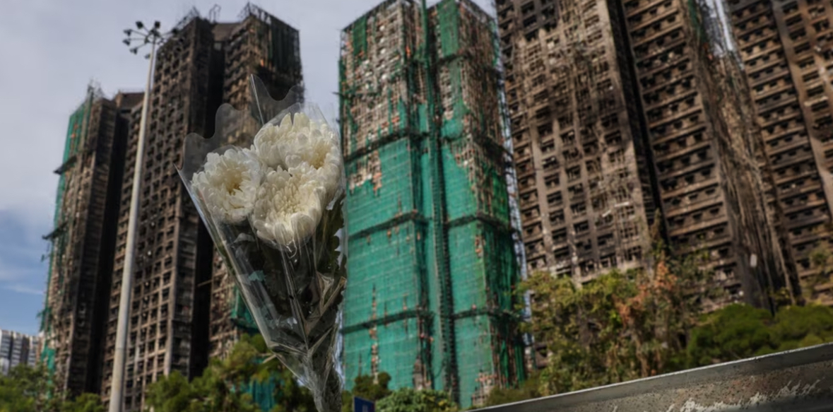 Arrin në 128 numri i viktimave nga zjarri në Hong Kong 