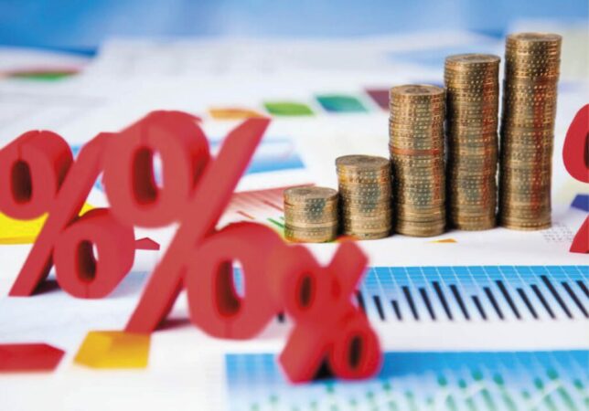 Rënia e interesave po “korrigjon” në ulje fitimet e sektorit bankar