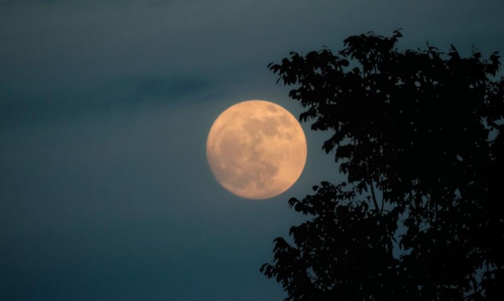 Hëna e plotë e 5 nëntorit sjell ndryshime të mëdha për këto tre shenja të horoskopit