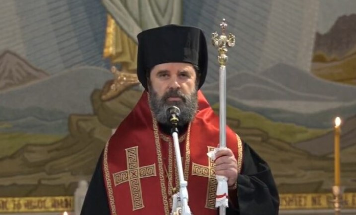 Festa e 28 Nëntorit, Kisha Orthodhokse kremton 113-vjetorin e Pavarësisë së Shqipërisë