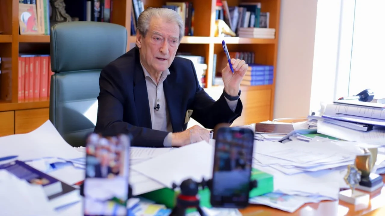 Berisha i përgjigjet Ramës: Po i bëhet presion Kushtetueses për vendimin për Ballukun