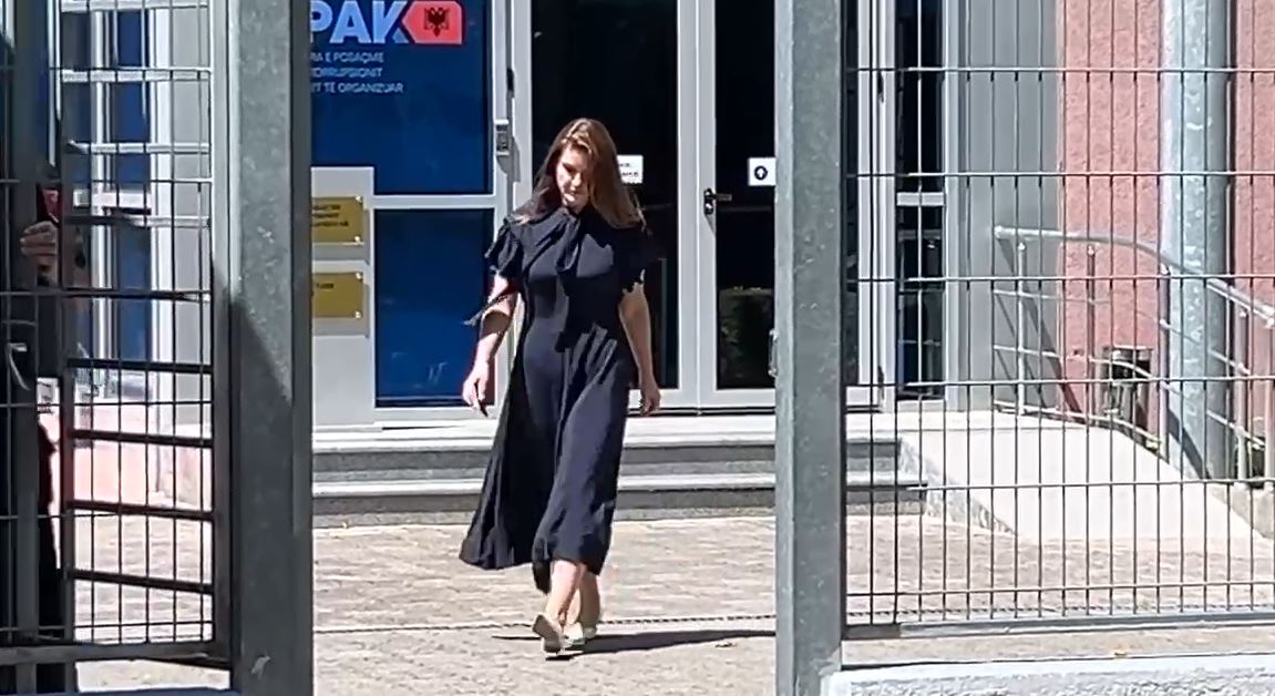 Ajola Xoxa paraqitet në SPAK