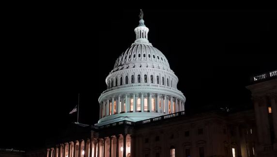 Senati amerikan gjen kompromisin, situata drejt kthimit në normalitet pas mbylljes disa javore