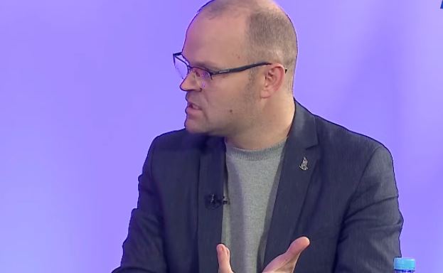 “Të mblidhet Këshilli Kombëtar i PD”- Ish-kandidati Kalaja: Ja çfarë diskutuam në takimin me Salianjin, diskutimet zgjatën për 3 orë! Kërkuam që…