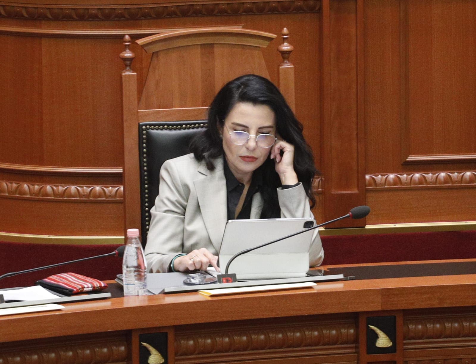 Zbardhet shkresa e Këshillit të Ministrave: Të pezullohet vendimi i GJKKO për Belinda Ballukun deri në shqyrtimin e çështjes nga Kushtetuesja!