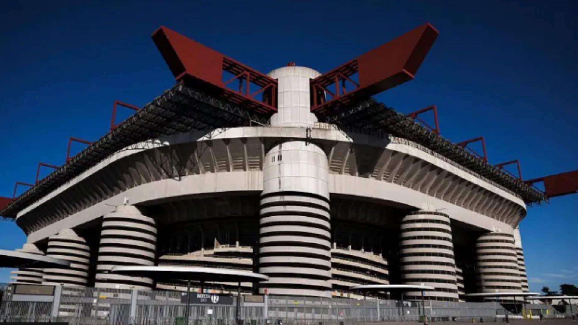 Ditë historike për Milanon, stadiumi San Siro është zyrtarisht në pronësi të Milanit dhe Interit