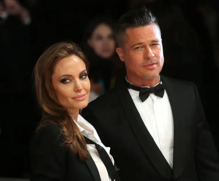 Brad Pitt padit Angelina Jolie-n për 35 milionë dollarë!