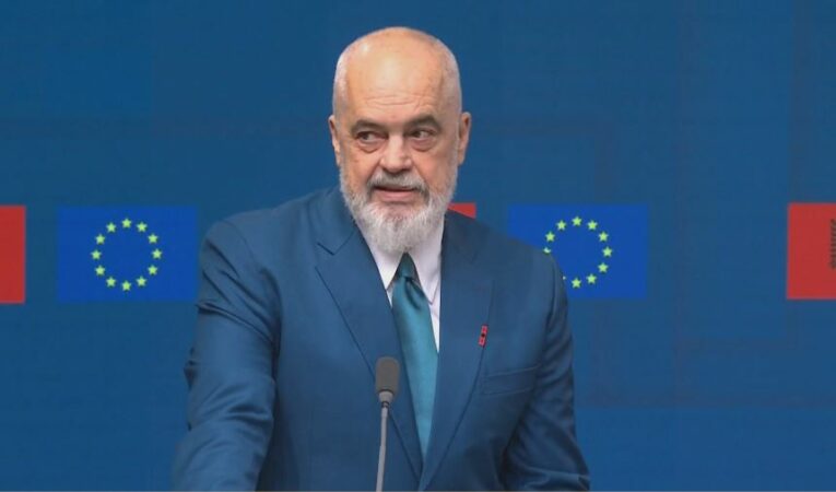 “700 familje shqiptare jetojnë me taksat tona”, Rama reagon pas deklaratës së Sekretares së Brendshme të Britanisë së Madhe