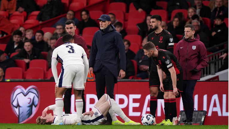 FIFA vendos rregull të ri kundër humbjes së kohës, dy minuta jashtë kush kërkon ndihmë mjekësore