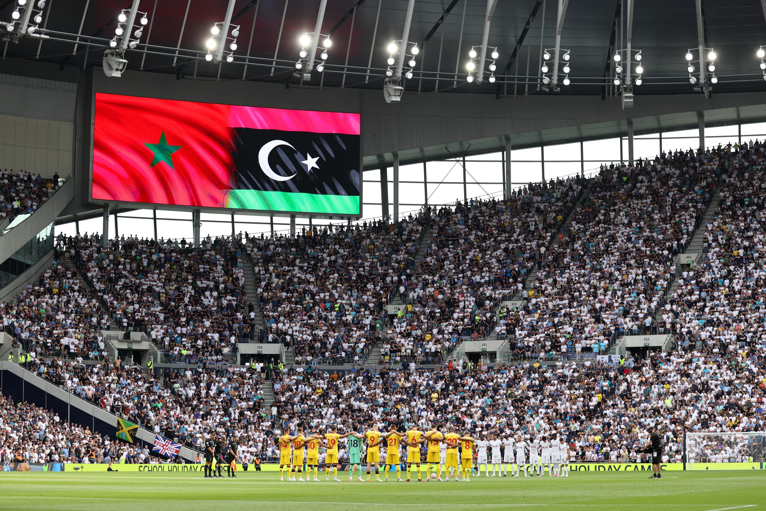 Futbolli anglez heq dorë nga minuta e heshtjes përpara ndeshjeve