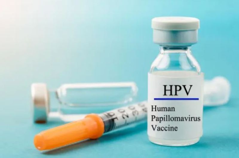 Vaksina HPV do të aplikohet edhe tek djemtë 13-vjeçarë